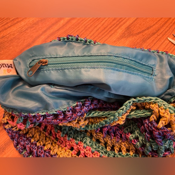 Mudd Crochet Crossbody Bag - Multicolored - like new - Picture 4 of 5